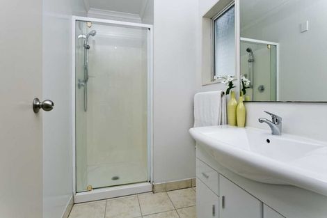 Photo of property in 1/61 The Avenue, Albany, Auckland, 0632