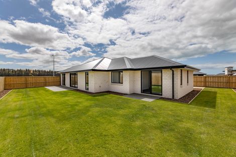 Photo of property in 10 Johnson Avenue, Amberley, 7410