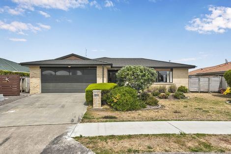 Photo of property in 44 Hadleigh Court, Paraparaumu, 5032