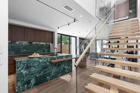 Photo of property in 146a Straven Road, Fendalton, Christchurch, 8014