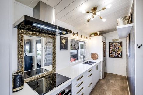 Photo of property in 123 North Shore Road, Eskdale, Napier, 4182