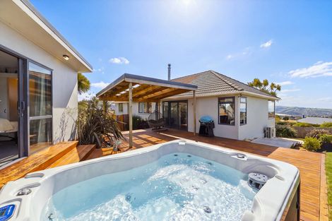 Photo of property in 8 Ellersley Street, Halfway Bush, Dunedin, 9010