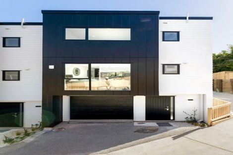 Photo of property in 11a Bowman Road, Forrest Hill, Auckland, 0620