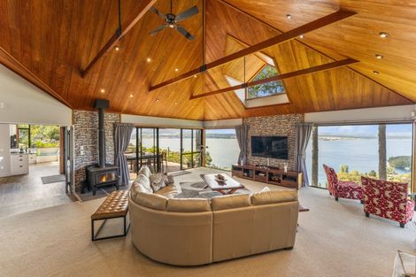 Photo of property in 85 Mapara Road, Acacia Bay, Taupo, 3385