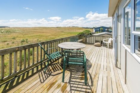 Photo of property in 29 Nukumaru Parade, Waiinu Beach, Whanganui, 4588