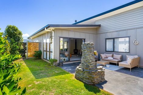Photo of property in 7 Aqua Way, Paraparaumu, 5032