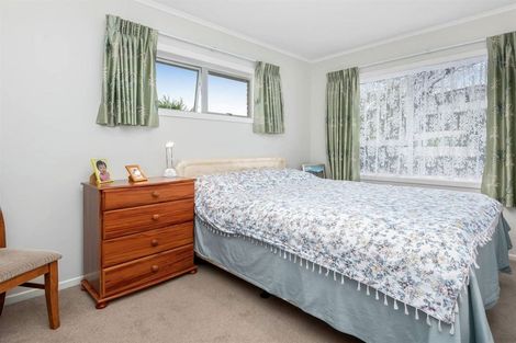 Photo of property in 17 Copperfield Terrace, Mellons Bay, Auckland, 2014