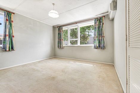 Photo of property in 6 Pickering Crescent, Chedworth, Hamilton, 3210