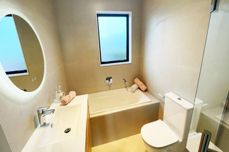 Photo of property in 10f Robert Burke Place, Henderson, Auckland, 0612