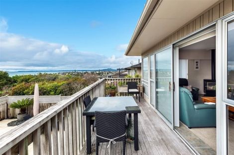 Photo of property in 1/371 East Coast Road, Mairangi Bay, Auckland, 0630