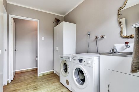 Photo of property in 43 Chedworth Avenue, Chedworth, Hamilton, 3210