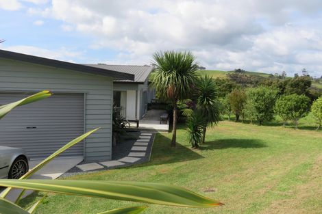 Photo of property in 5 Lori Lane, Coopers Beach, 0420