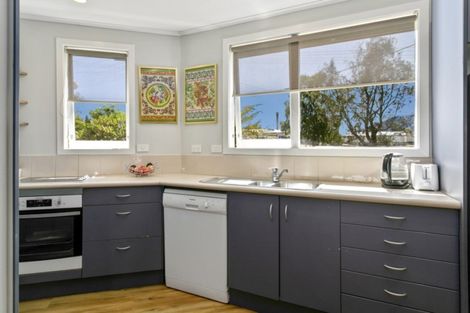 Photo of property in 37 Kotare Street, Hilltop, Taupo, 3330