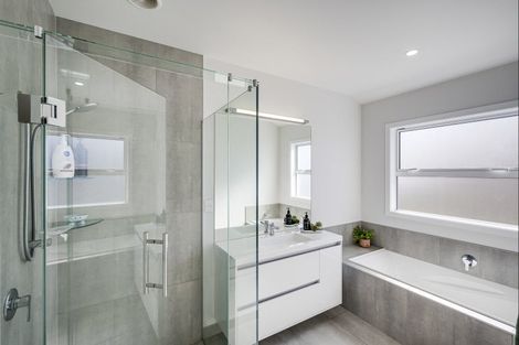 Photo of property in 48 Kenny Road, Te Awa, Napier, 4110