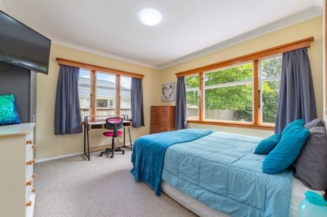 Photo of property in 19 Oxford Crescent, Ebdentown, Upper Hutt, 5018