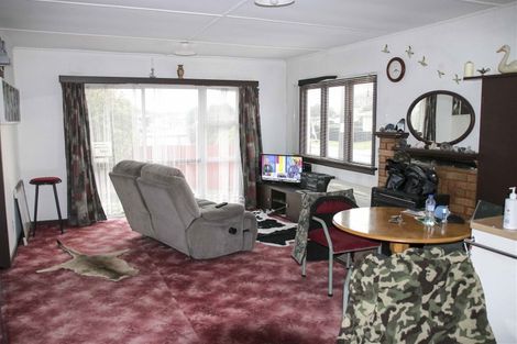 Photo of property in 98 Stobo Street, Grasmere, Invercargill, 9810