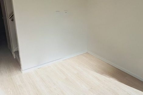 Photo of property in 5/149 Tirimoana Road, Te Atatu South, Auckland, 0602