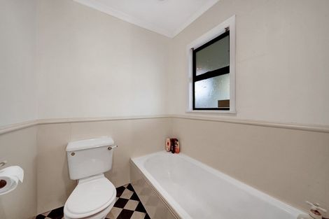 Photo of property in 40 Hunter Street, Hawera, 4610