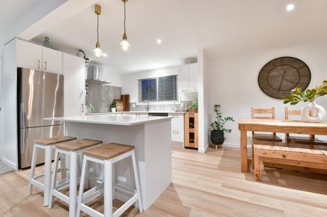 Photo of property in 326 Whangaparaoa Road, Stanmore Bay, Whangaparaoa, 0932