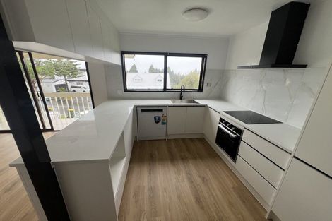 Photo of property in 69 Chelsea View Drive, Chatswood, Auckland, 0626