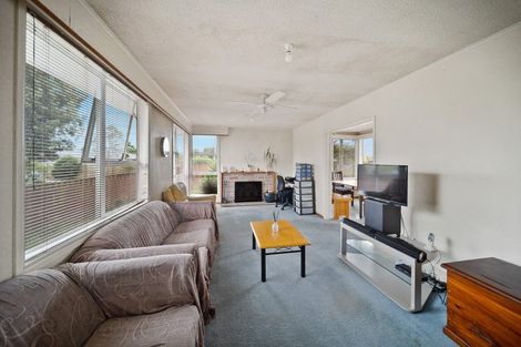 Photo of property in 9 Sutton Avenue, Mangere East, Auckland, 2024