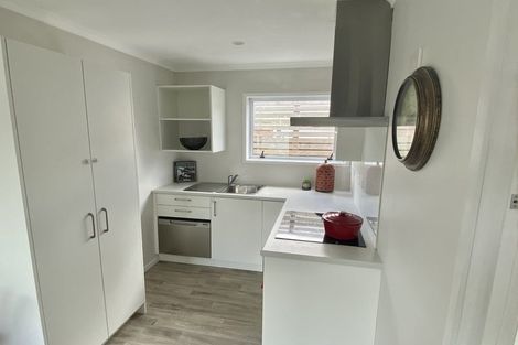 Photo of property in 3 Cornwall Street, Te Atatu South, Auckland, 0610