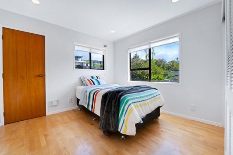 Photo of property in 1/59 Churchill Road, Murrays Bay, Auckland, 0630