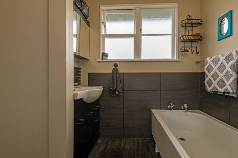 Photo of property in 25 Seaforth Avenue, Milson, Palmerston North, 4414