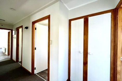 Photo of property in 25 Geoffrey Road, Torbay, Auckland, 0630