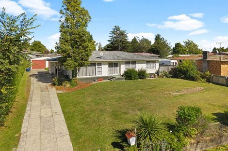 Photo of property in 13 Kenmore Place, Tokoroa, 3420
