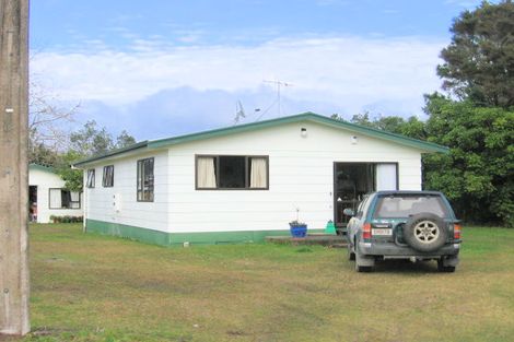 Photo of property in 115 Riverview Road, Whangamata, 3620