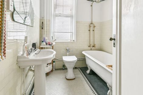 Photo of property in Blythswood Flats, 28/3 Aro Street, Aro Valley, Wellington, 6021