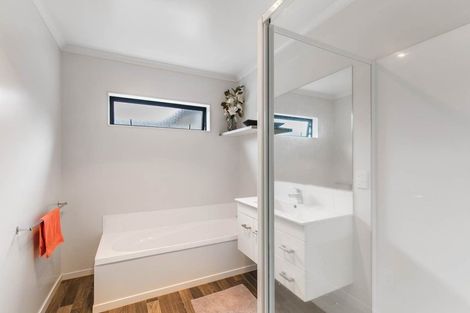 Photo of property in 412 Weymouth Road, Weymouth, Auckland, 2103