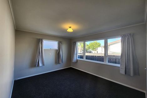 Photo of property in 11 Fernaig Street, Papakura, 2110