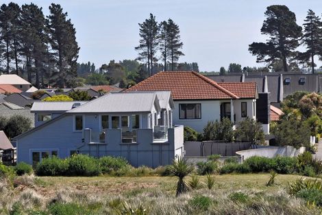 Photo of property in 14 Stout Street, Waimairi Beach, Christchurch, 8083