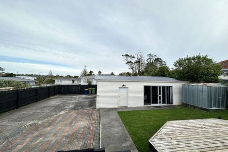Photo of property in 57 Fairclough Road, Beach Haven, Auckland, 0626