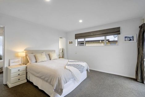 Photo of property in 25 Holbrook Way, Westmorland, Christchurch, 8025