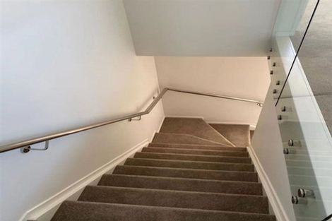 Photo of property in 9/1 Sylvan Crescent, Te Atatu South, Auckland, 0610