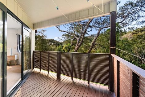 Photo of property in 43b Island Bay Road, Beach Haven, Auckland, 0626