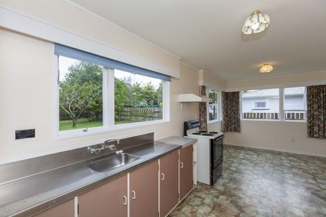 Photo of property in 17 Buckley Grove, Paraparaumu, 5032