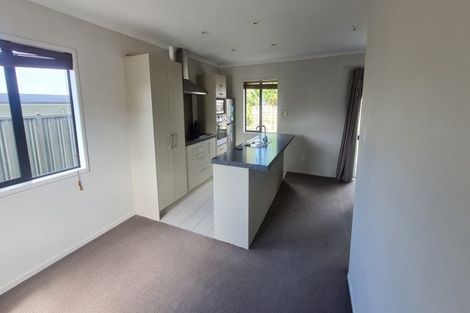 Photo of property in 10 Diamond Grove, Brown Owl, Upper Hutt, 5018