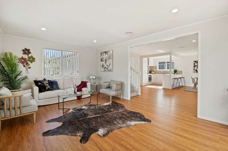 Photo of property in 22 Fiesta Drive, Half Moon Bay, Auckland, 2012