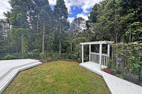 Photo of property in 100 Chelsea View Drive, Chatswood, Auckland, 0626