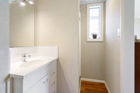 Photo of property in 147 Taylor Street, Cambridge, 3434