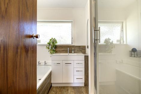 Photo of property in 9 Glendale Drive, Dinsdale, Hamilton, 3204