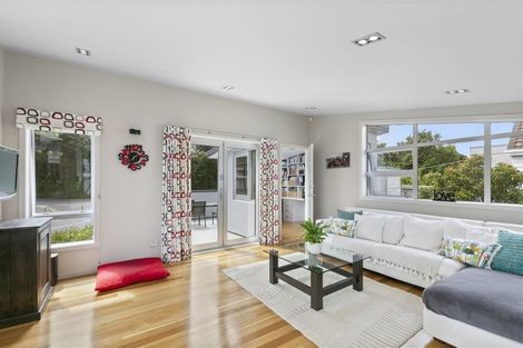 Photo of property in 99 Jubilee Road, Khandallah, Wellington, 6035