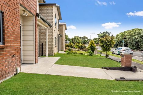 Photo of property in 43 Becker Drive, Weymouth, Auckland, 2103