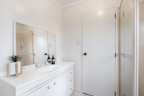 Photo of property in 2/58 Opaheke Road, Opaheke, Papakura, 2113