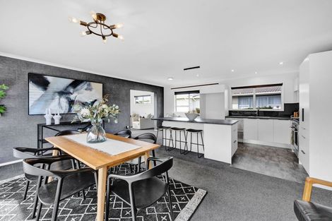 Photo of property in 20 Truby King Street, Merrilands, New Plymouth, 4312