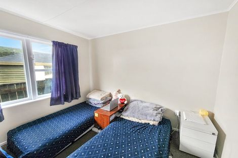 Photo of property in 5 Willow Grove, Wainuiomata, Lower Hutt, 5014